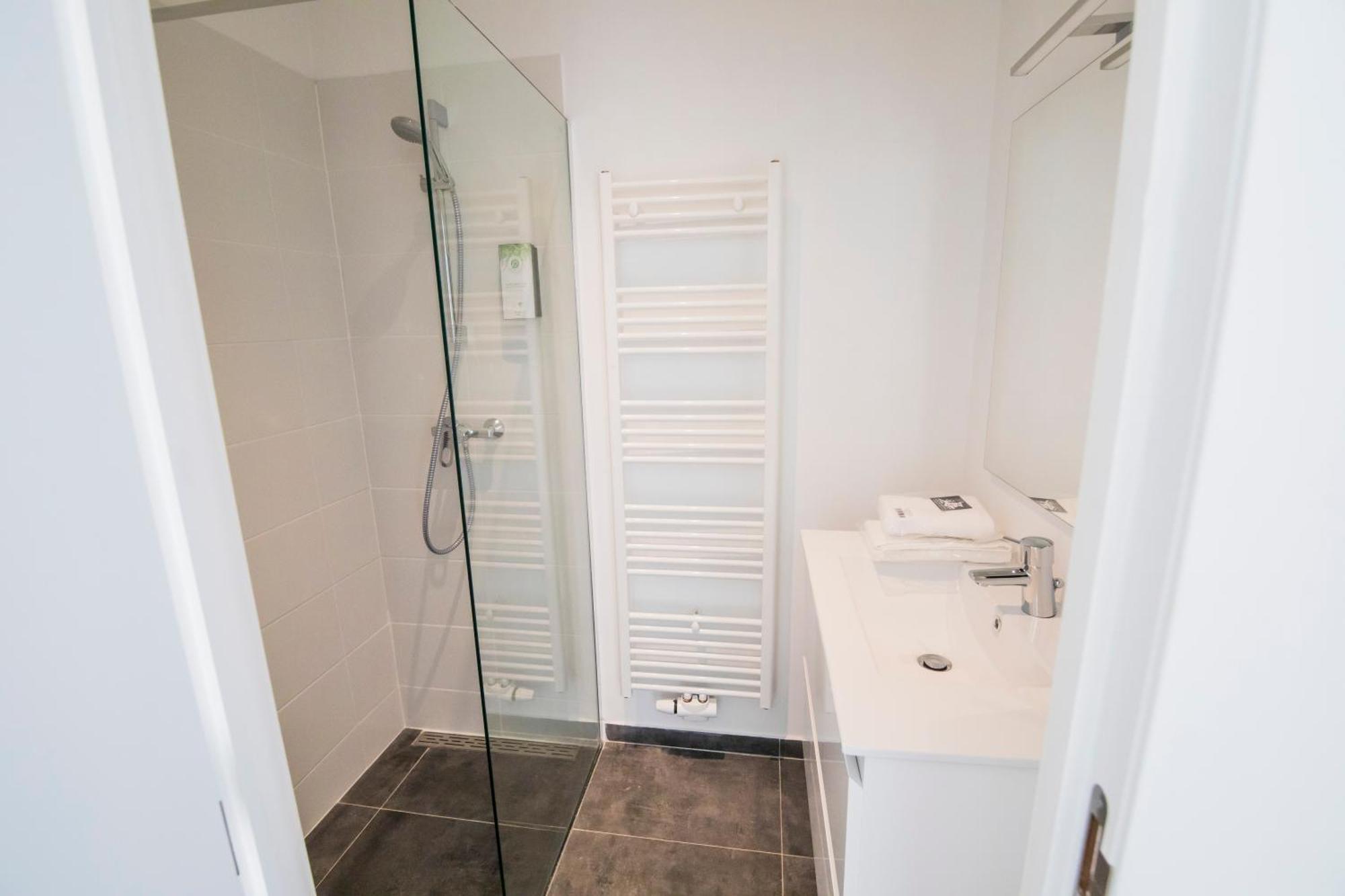 Travelease - Midi Bed & Breakfast Anderlecht Ngoại thất bức ảnh