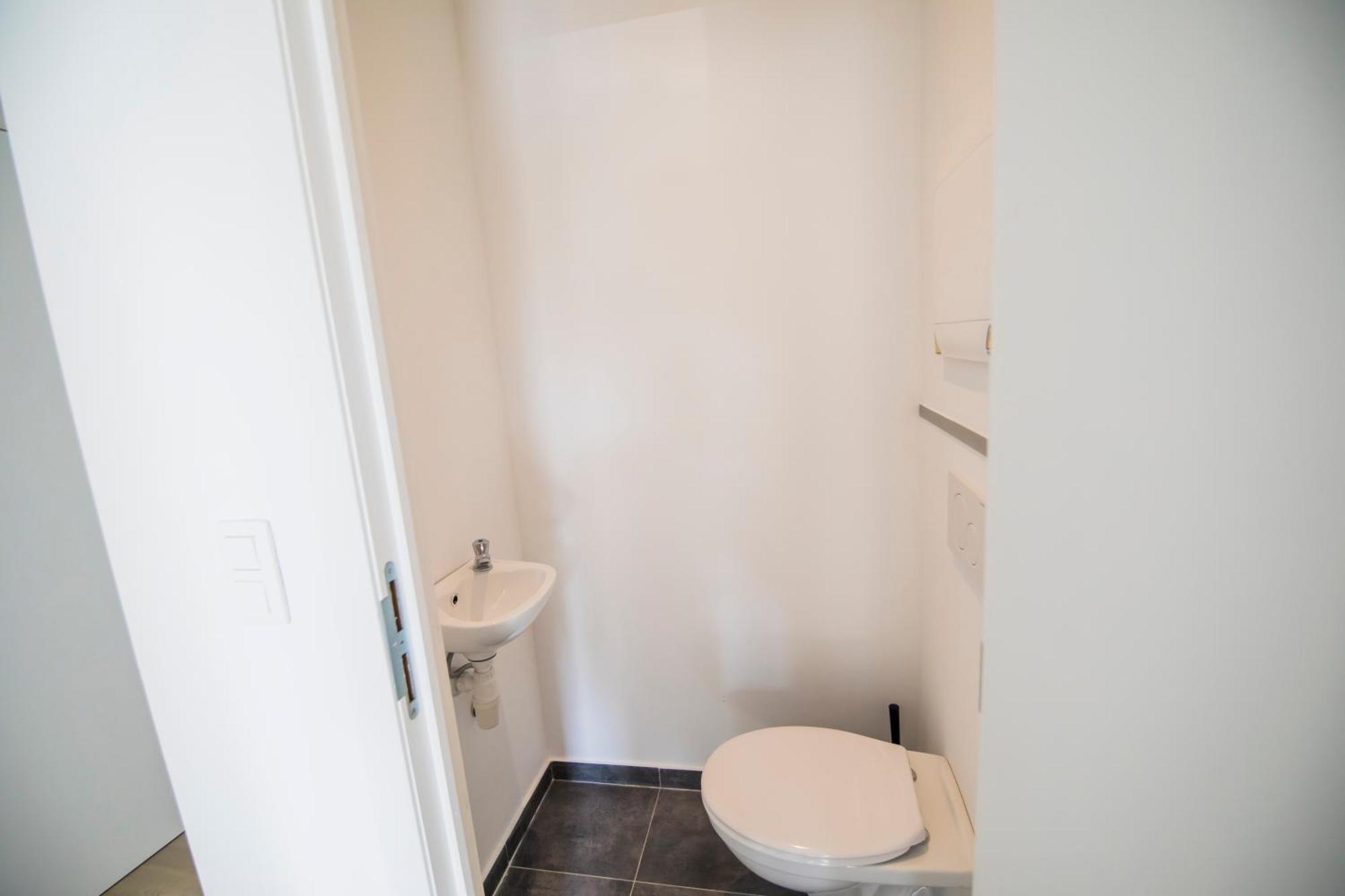 Travelease - Midi Bed & Breakfast Anderlecht Ngoại thất bức ảnh