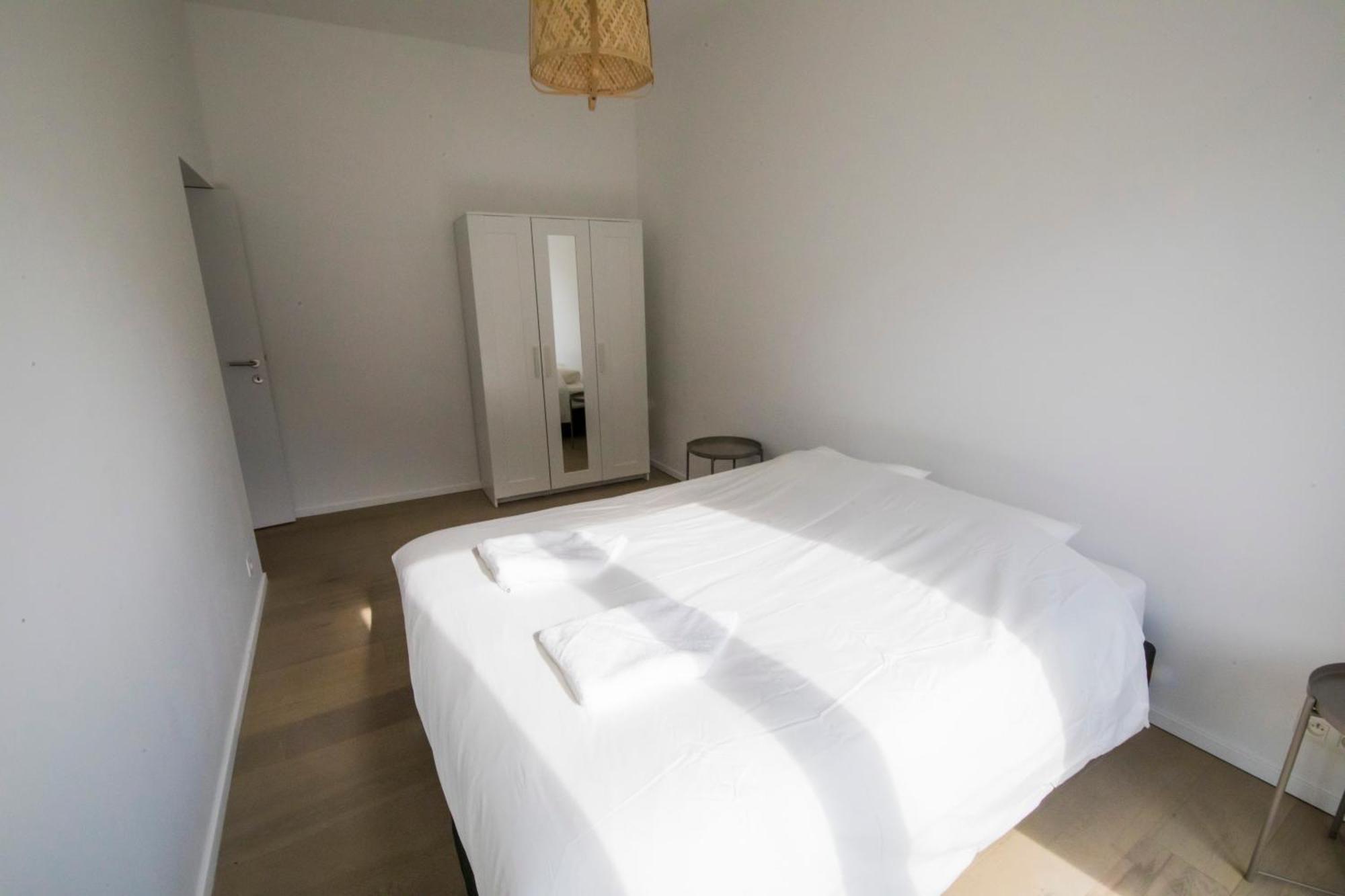 Travelease - Midi Bed & Breakfast Anderlecht Ngoại thất bức ảnh